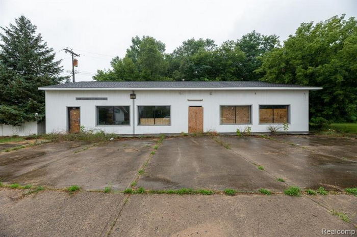 Old 23 Shopping Plaza - From Real Estate Listing (newer photo)